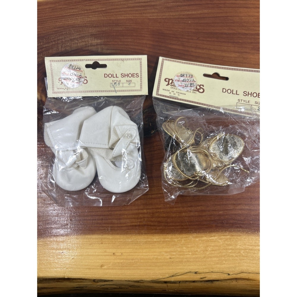 Wholesale LOT of 2 Doll Shoes Size‎ 2 WHITE Tallina's Doll Supplies New NIP